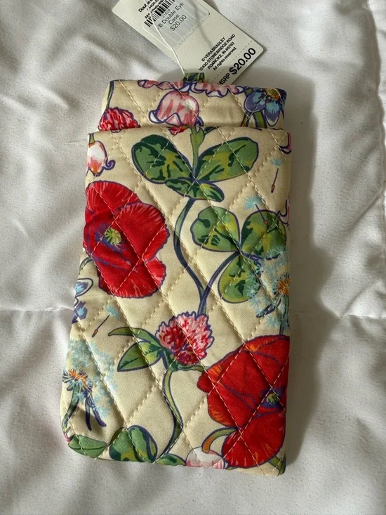 Vera Bradley double eyeglass case in Cream Floral Quilted . - Picture 5 of 7